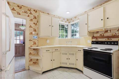 1122 MIRAMAR Avenue, Jacksonville FL - photo 9 of 38