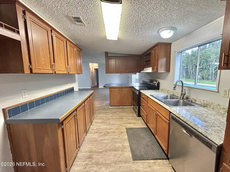 3 bedroom Mobile Home at 1150 Floyd Street, Fleming Island, Fleming Island — photo 5