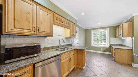 5340 Gathering Oaks Court, Jacksonville FL - photo 18 of 70