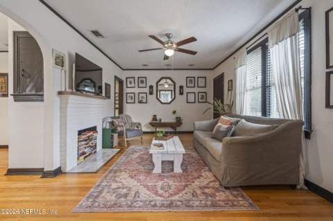 5027 Blackburn Street, Jacksonville FL - photo 7 of 34