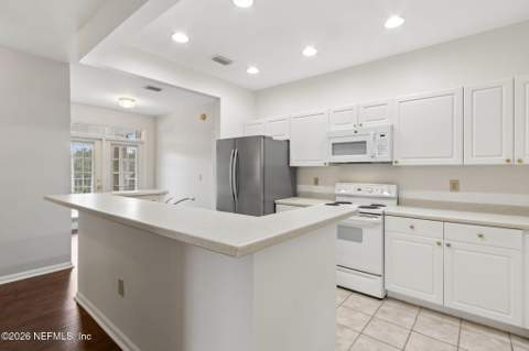 10901 Burnt Mill Road #1107, Jacksonville FL - photo 15 of 71