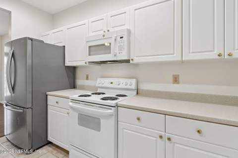 10901 Burnt Mill Road #1107, Jacksonville FL - photo 16 of 71
