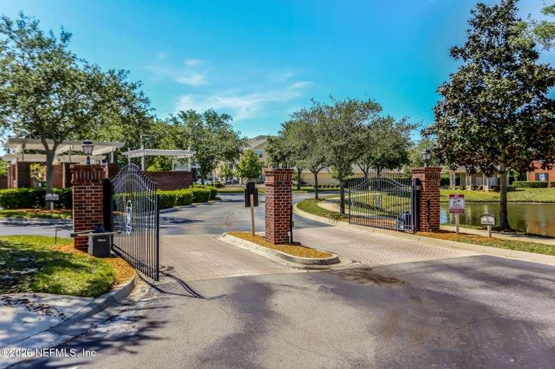 3 bedroom Condominium at 10901 Burnt Mill Road #1107, Heritage Deerwood, Jacksonville — photo 3