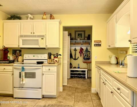 4540 Camellia Street, Middleburg FL - photo 8 of 24