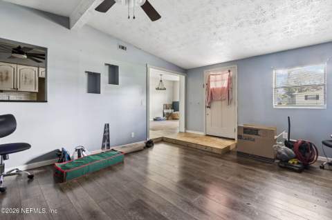 11486 Inez Drive, Jacksonville FL - photo 7 of 47