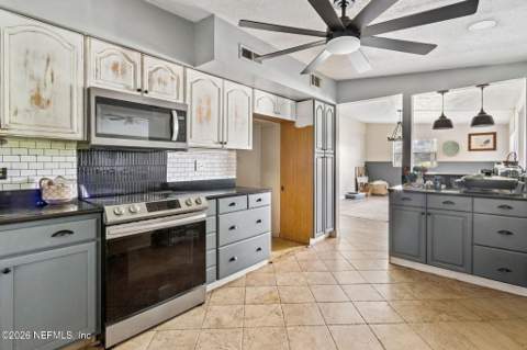 11486 Inez Drive, Jacksonville FL - photo 16 of 47