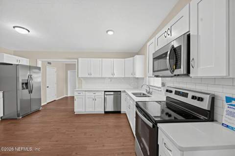 5718 Perch Drive, Jacksonville FL - photo 11 of 20