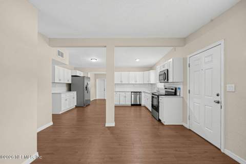 5718 Perch Drive, Jacksonville FL - photo 13 of 20