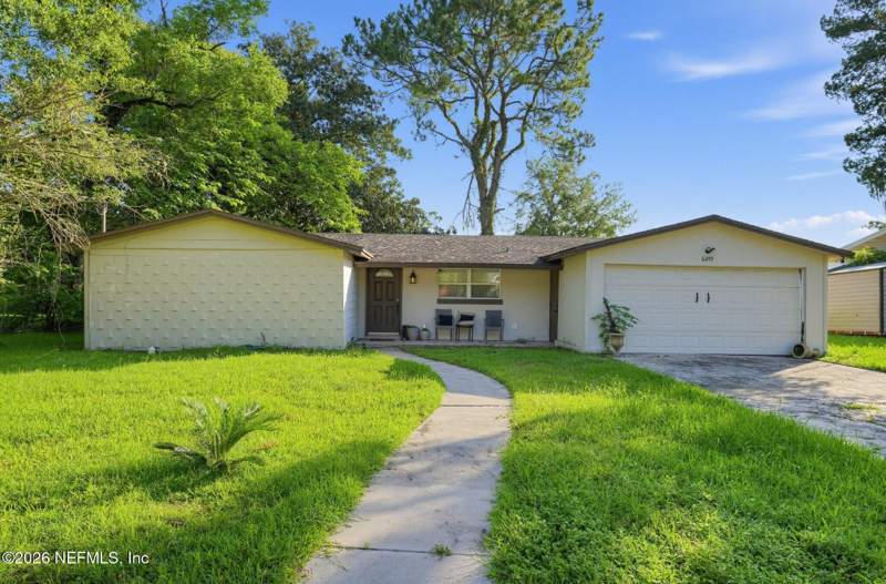 3 bedroom Single Family Residence at 6249 Barry Drive, Lake Park Estates, Jacksonville — photo 3