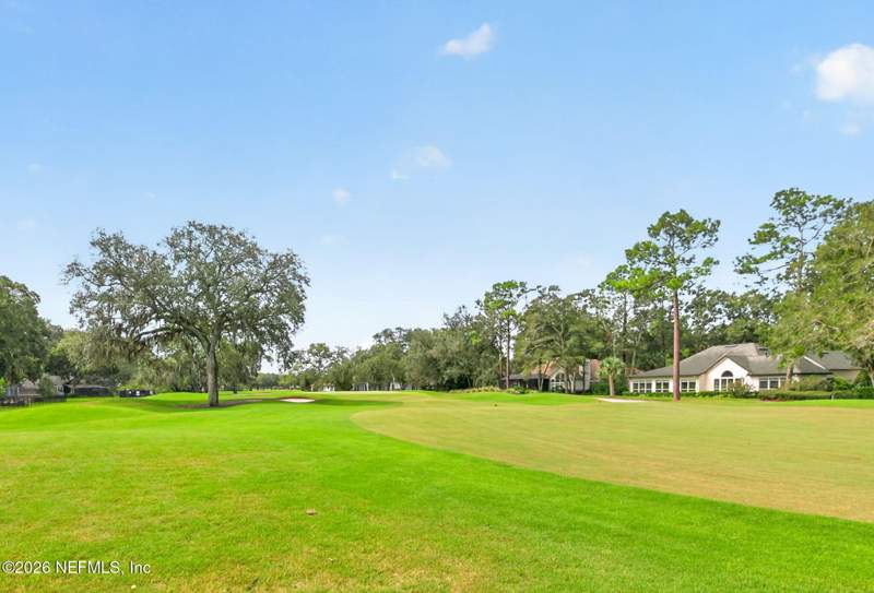 4 bedroom Single Family Residence at 836 QUEENS HARBOR Boulevard, Queens Harbour Cc, Jacksonville — photo 3