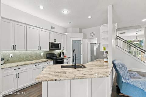 5625 Baxter Lake Drive, Jacksonville FL - photo 17 of 47