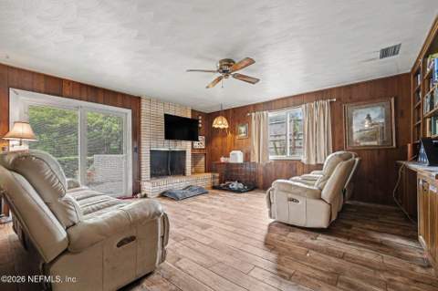 7245 Sandy Bluff Drive, Jacksonville FL - photo 8 of 32