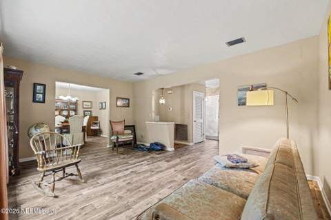 7245 Sandy Bluff Drive, Jacksonville FL - photo 11 of 32