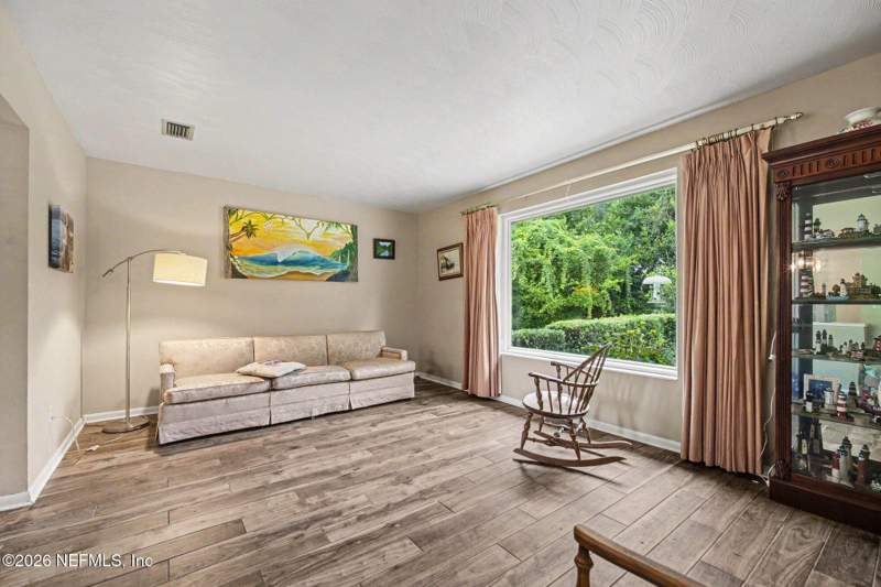 4 bedroom Single Family Residence at 7245 Sandy Bluff Drive, Colonial Park, Jacksonville — photo 2