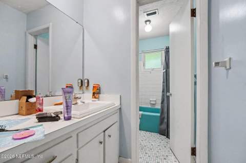 7245 Sandy Bluff Drive, Jacksonville FL - photo 19 of 32