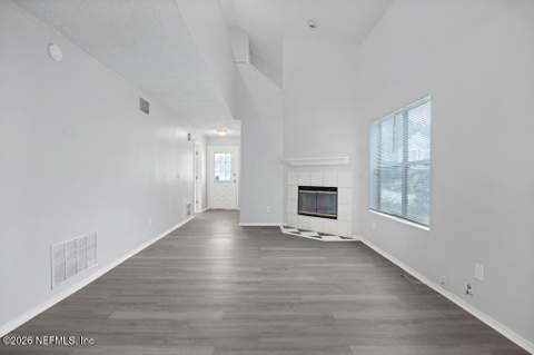 5141 Glen Alan Court, Jacksonville FL - photo 10 of 37