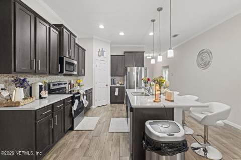 6050 Patriots Landing Lane, Jacksonville FL - photo 9 of 36