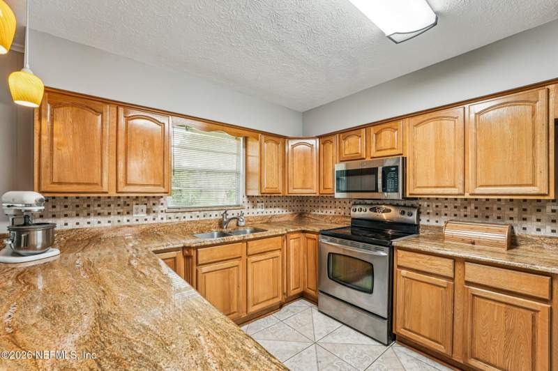 3 bedroom Single Family Residence at 2230 Hopkins Street, Chateau Village, Orange Park — photo 3