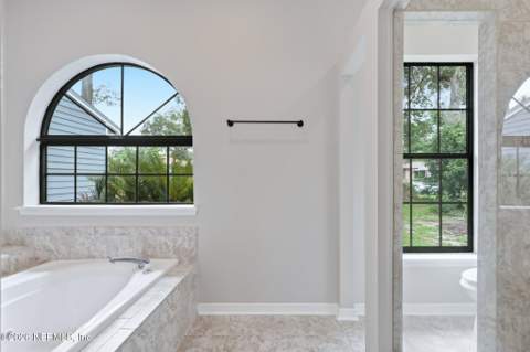 2219 Broadwater Drive, Jacksonville FL - photo 14 of 58
