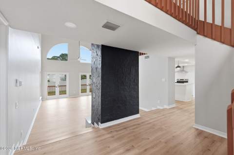 2219 Broadwater Drive, Jacksonville FL - photo 9 of 58