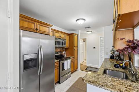 7800 Point Meadows Drive #531, Jacksonville FL - photo 8 of 38