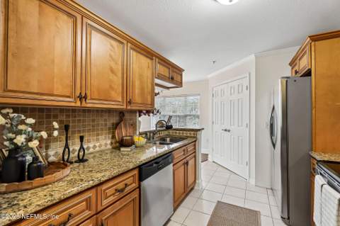 7800 Point Meadows Drive #531, Jacksonville FL - photo 11 of 38