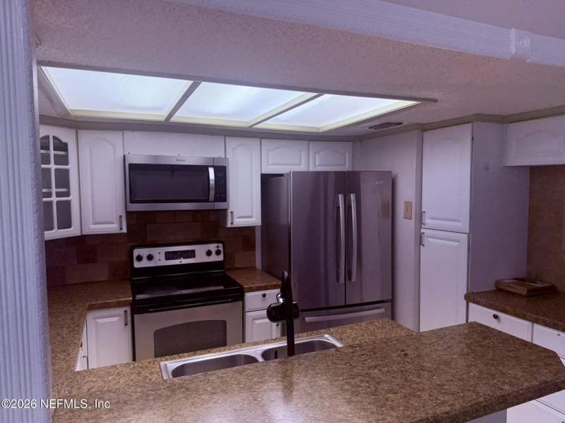 3 bedroom Townhouse at 8323 Century Point Drive, Century Point, Jacksonville — photo 3