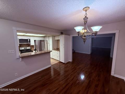 8323 Century Point Drive, Jacksonville FL - photo 10 of 29