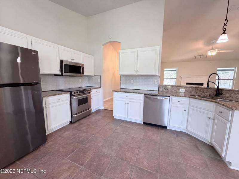 3 bedroom Single Family Residence at 1872 Twin Peak Court, Orange Park South, Middleburg — photo 2