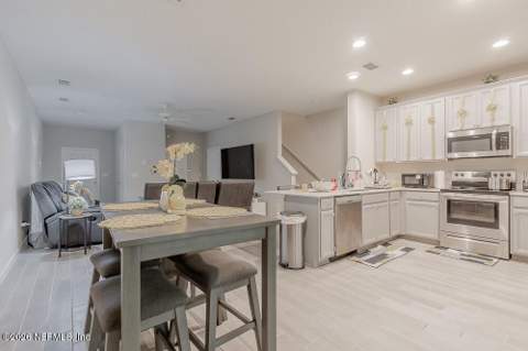13249 Spartina Grass Drive, Jacksonville FL - photo 6 of 30