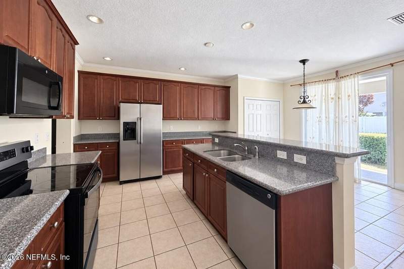4 bedroom Single Family Residence at 12198 WYNNFIELD LAKES Circle, Wynnfield Lakes, Jacksonville — photo 3