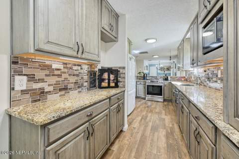 7068 Oakridge Drive, Glen St. Mary FL - photo 9 of 45