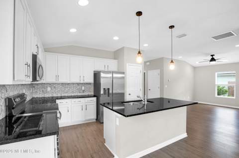 1025 Floyd Street, Fleming Island FL - photo 14 of 44