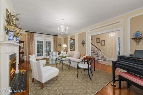1740 Edgewood Avenue, Jacksonville FL - photo 10 of 97