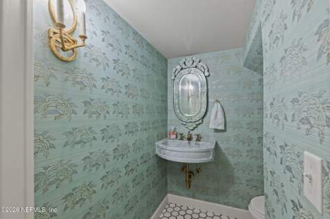 1740 Edgewood Avenue, Jacksonville FL - photo 18 of 97