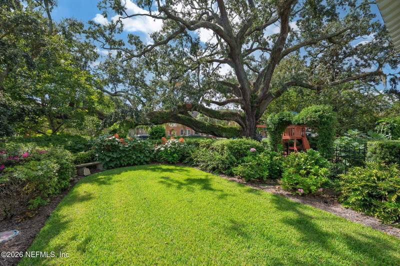 4 bedroom Single Family Residence at 1740 Edgewood Avenue, Avondale, Jacksonville — photo 4