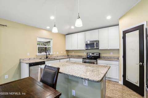 7558 GROSSMAN Court, Jacksonville FL - photo 12 of 34