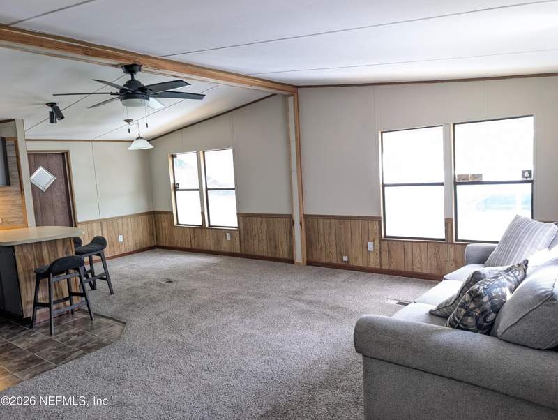 2 bedroom Mobile Home at 120 Reaves Avenue, Interlachen Lakes Estates, Interlachen — photo 4