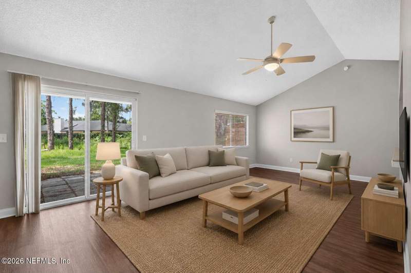2 bedroom Single Family Residence at 3918 Pine Breeze Road, Summer Pines, Jacksonville — photo 3