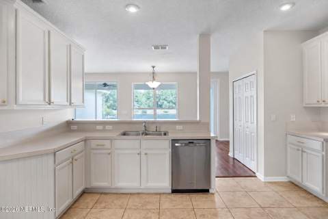 2970 Piedmont Manor Drive, Orange Park FL - photo 16 of 101