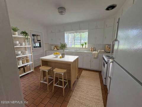 4716 Avon Lane, Jacksonville FL - photo 8 of 24