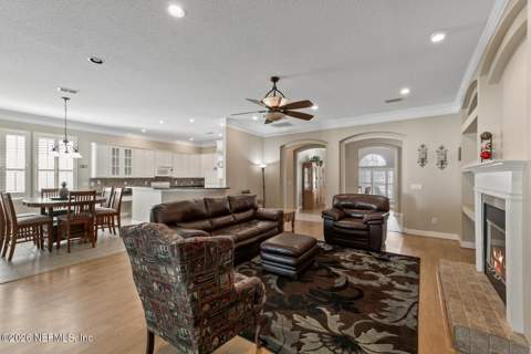 3078 Wandering Oaks Drive, Orange Park FL - photo 10 of 58