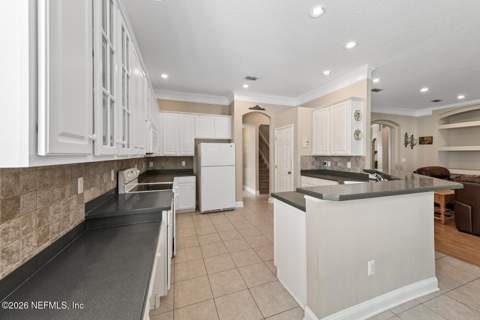 3078 Wandering Oaks Drive, Orange Park FL - photo 13 of 58