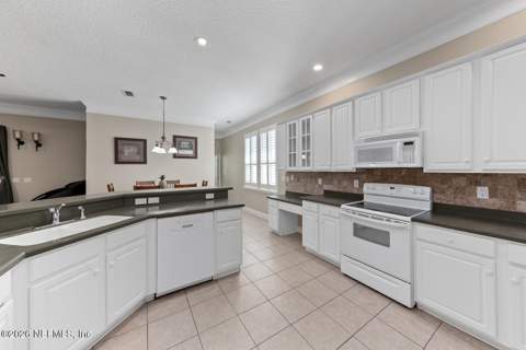 3078 Wandering Oaks Drive, Orange Park FL - photo 15 of 58