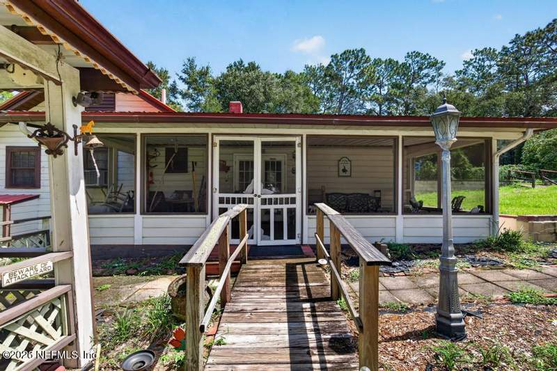 3 bedroom Single Family Residence at 316 Macgill Street, Interlachen, Interlachen — photo 3
