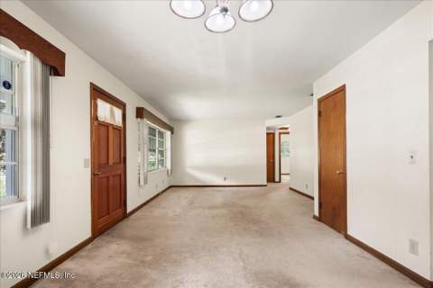 3216 Lansdell Drive, Jacksonville FL - photo 7 of 29