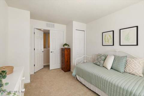 8686 Little Swift Circle, Jacksonville FL - photo 14 of 36