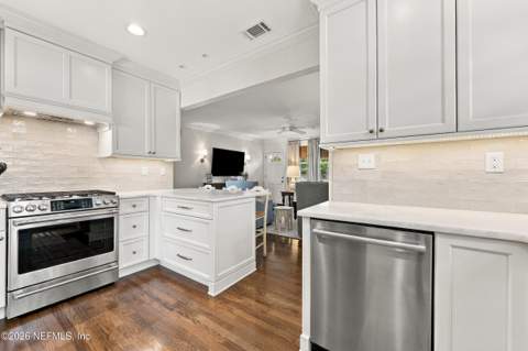 4727 Verona Avenue, Jacksonville FL - photo 14 of 35