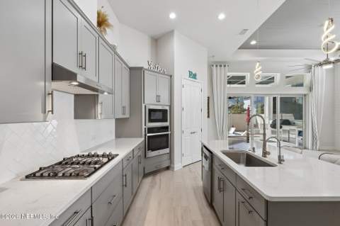 10707 Aventura Drive, Jacksonville FL - photo 20 of 74