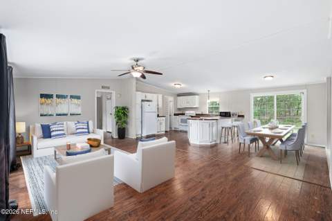 141 Cherokee Drive, Interlachen FL - photo 7 of 46